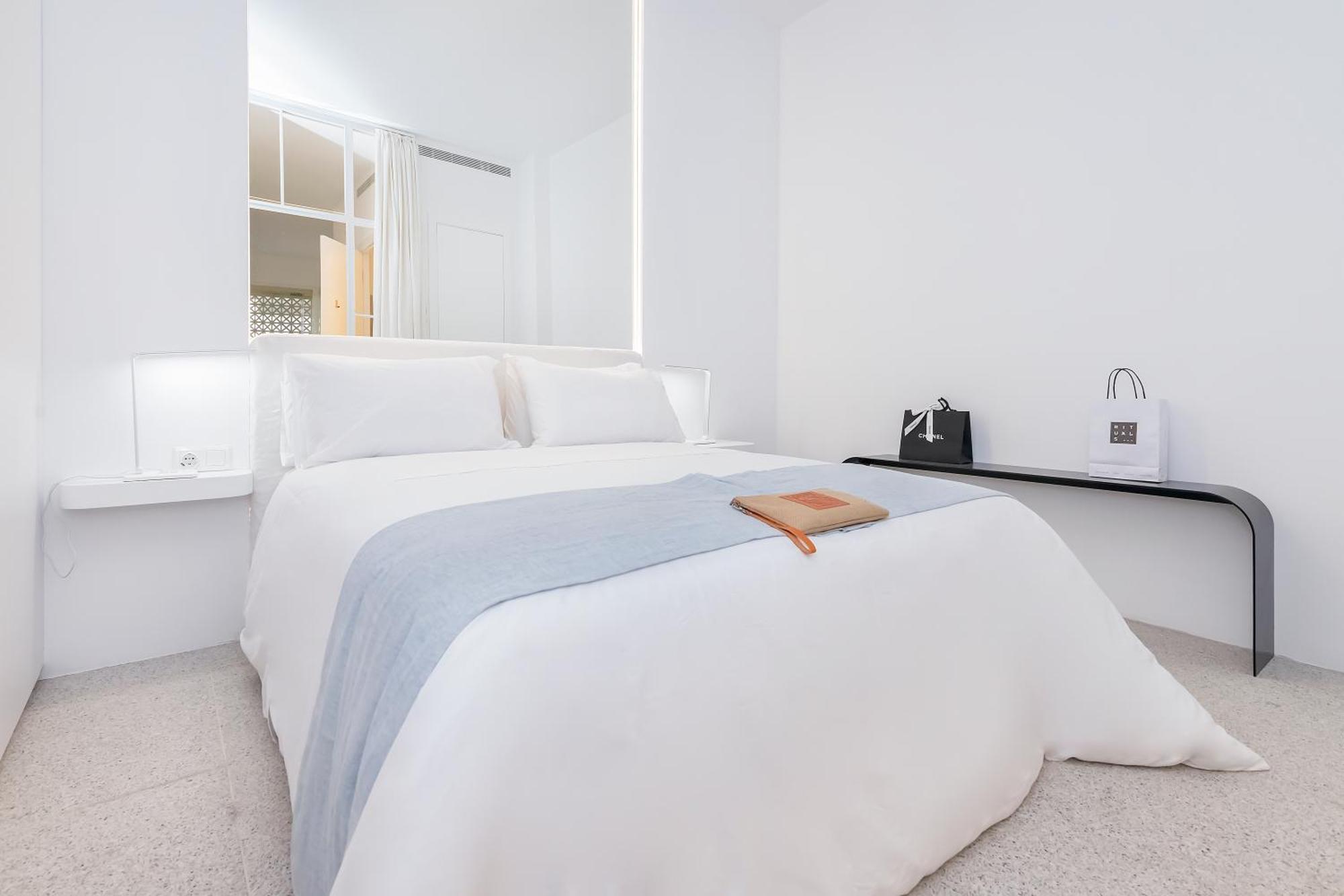 Bhost - Lumiere Suites Cordoue Extérieur photo