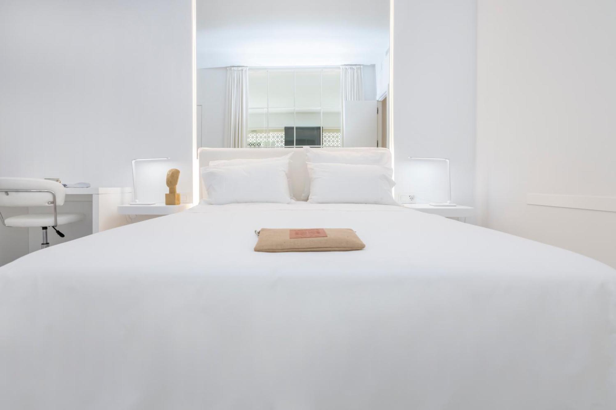 Bhost - Lumiere Suites Cordoue Extérieur photo